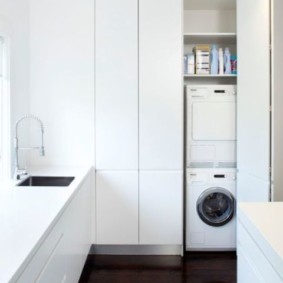 Spacious minimalist bathroom