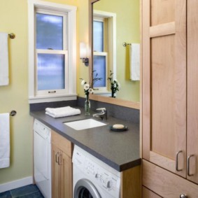 Gray countertop in the bathroom