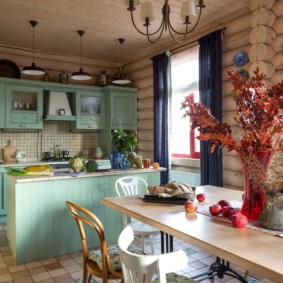 cuisine dans une maison en bois