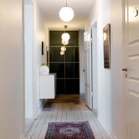 ceiling chandelier in the hallway