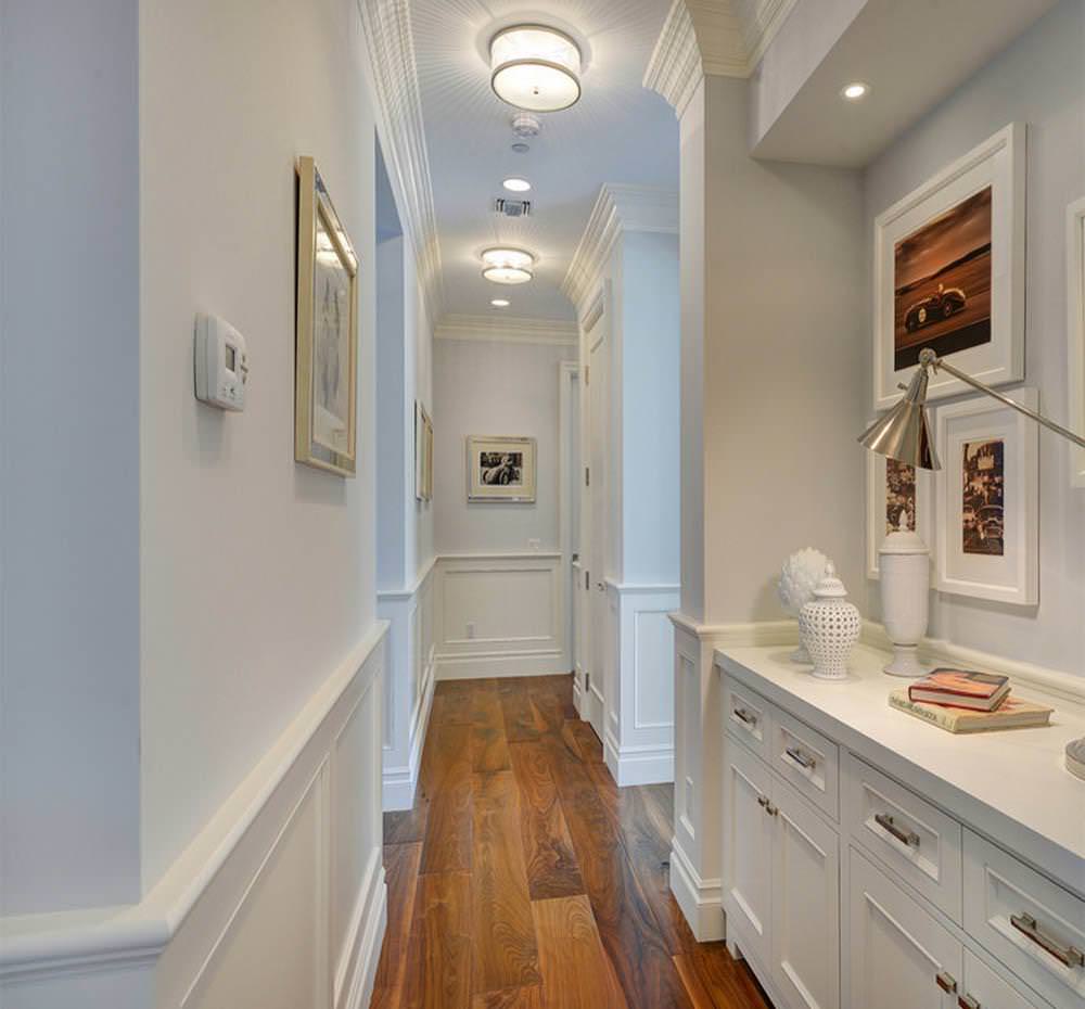 ceiling chandelier in the hallway photo interior