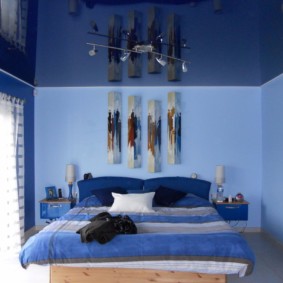 foto di design camera da letto blu