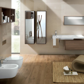 bagno con mobili dal design premium