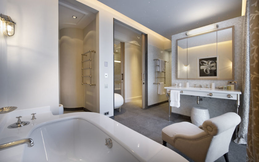 bagno con idee di arredamento premium