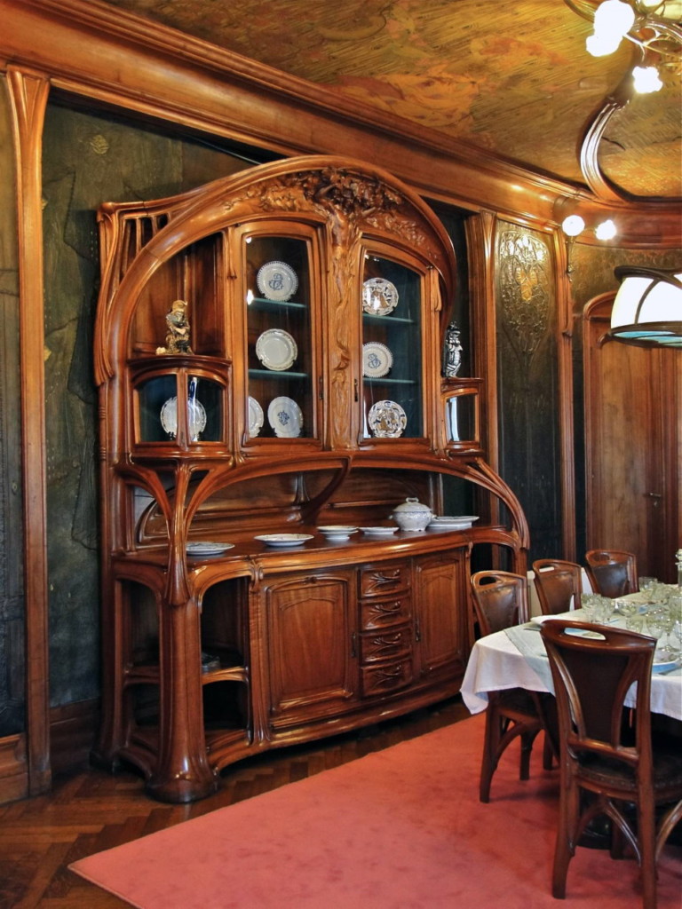 Antique chest of drawers in the living room kitchen