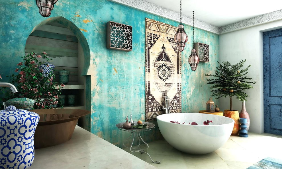 Salle de bain spacieuse de style oriental avec mur turquoise