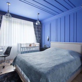 Intérieur de la chambre en bleu