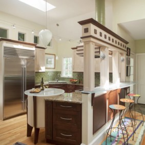 Bar counter in the Art Nouveau style kitchen