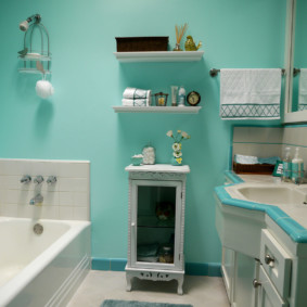 Murs de salle de bain turquoise