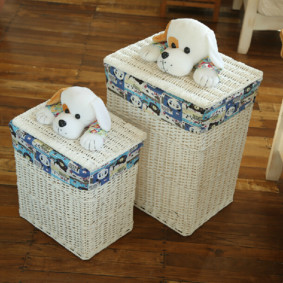 panier à linge dans la salle de bain