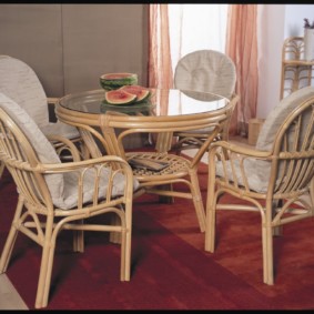 chaises pour l'intérieur de la cuisine