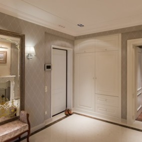 wall mirror in the hallway photo options