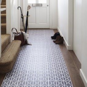 carreaux de sol dans les idées de décoration de couloir