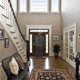 entrance hall in a classic style