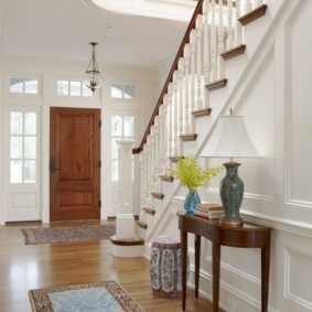 classic style entrance hall