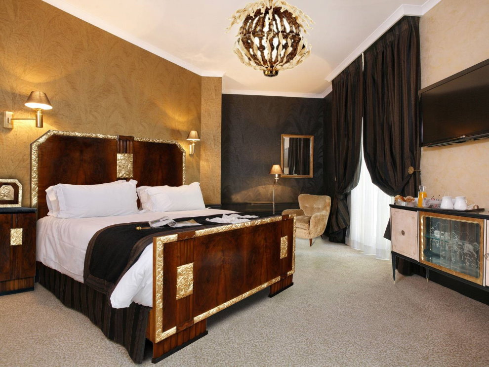 Black curtains in the Art Nouveau bedroom