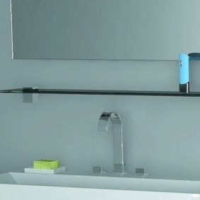 étagères en verre pour la salle de bain