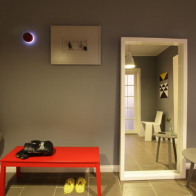 miroir dans le couloir par des espèces de photos feng shui