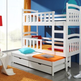 chambre d'enfants pour trois enfants photo