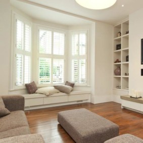 Built-in shelves in the living room wall