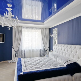 Plafond tendu bleu