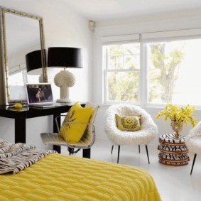 Couleur jaune dans la décoration de la chambre