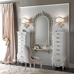 commode avec miroir pour la décoration de la chambre photo