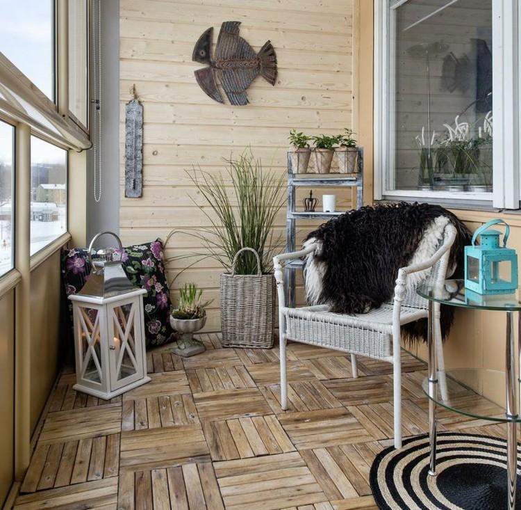 Parquet de jardin sur une loggia vitrée