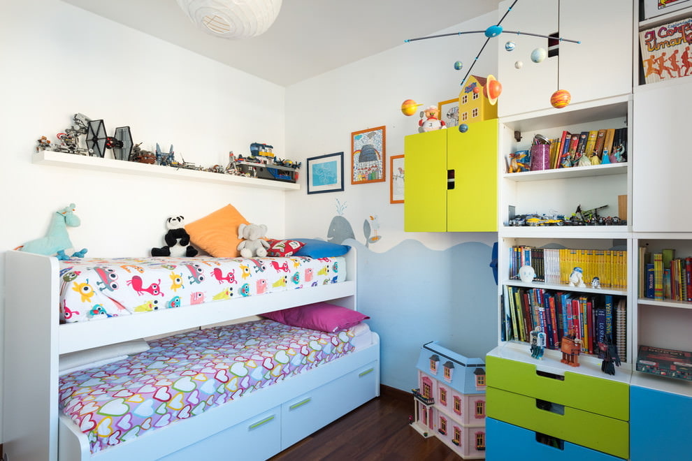 Portes lumineuses sur les meubles pour enfants