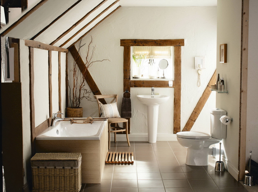 Salle de bain attique de style champêtre dans une maison privée