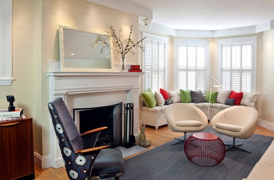 Lounge area in the bay window of the living room