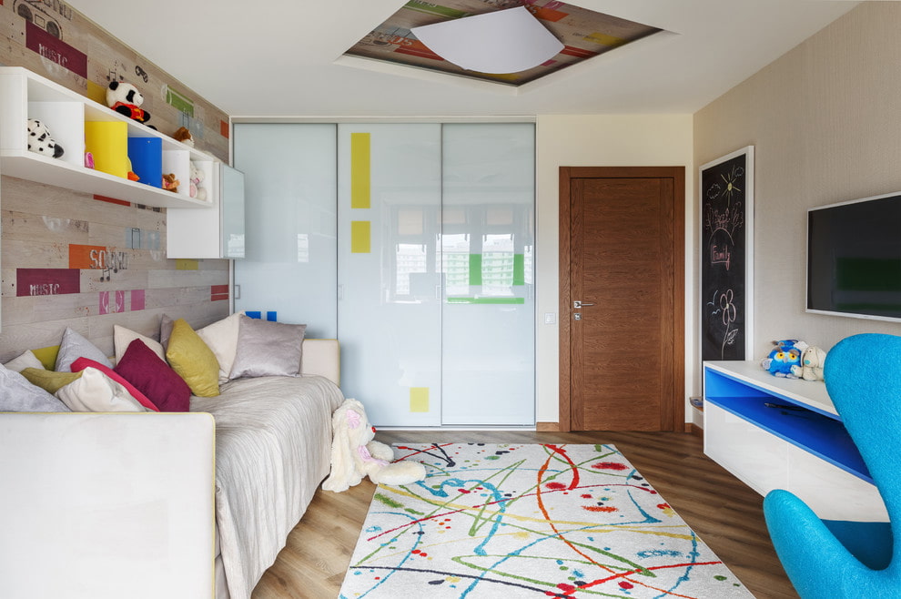 White doors of a wardrobe in a teenager's room