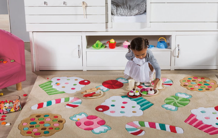 Beau tapis dans la chambre des filles