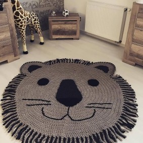 Tapis enfant en forme de lionceau