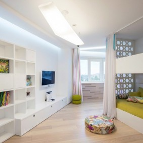 Porte-armoire high-tech pour enfants