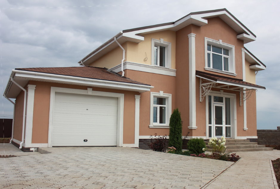 Maison moderne avec garage attenant