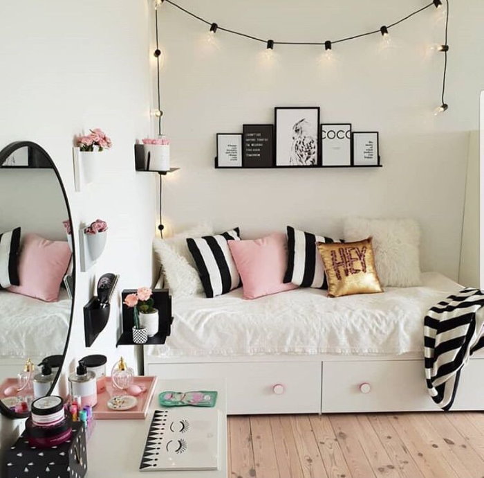 Décor de guirlande pour chambre d'adolescent