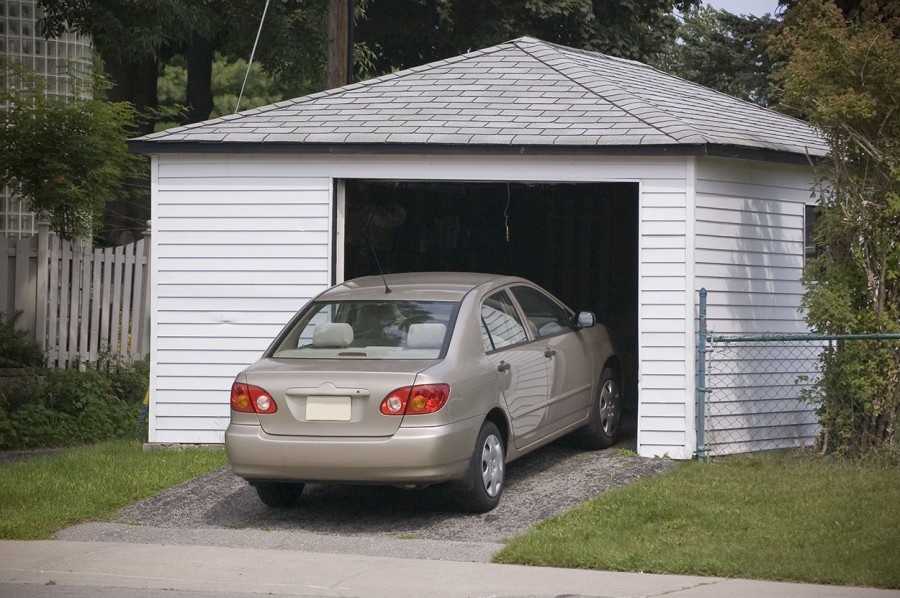 Garage à ossature pour une voiture