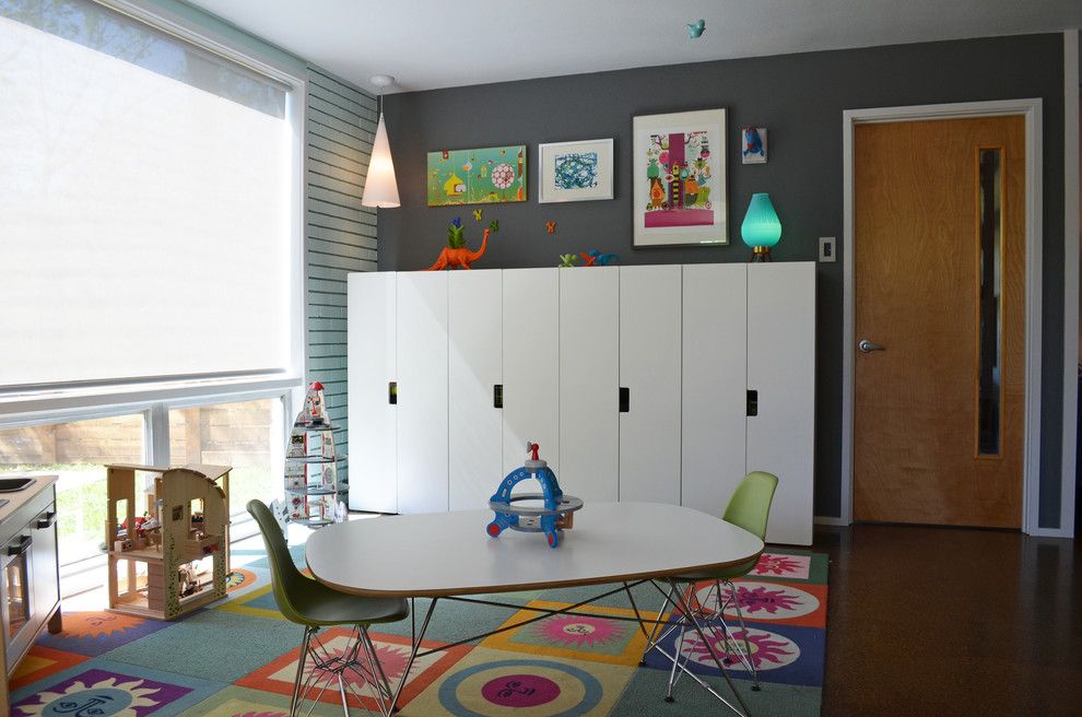 Armoire spacieuse pour enfants avec portes battantes