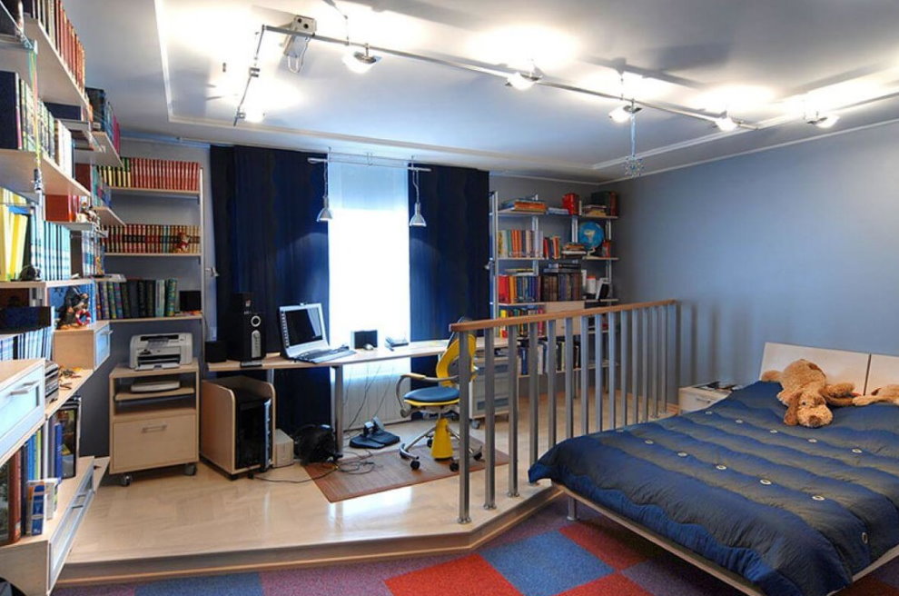 La mise en place de l'éclairage dans la chambre d'un adolescent