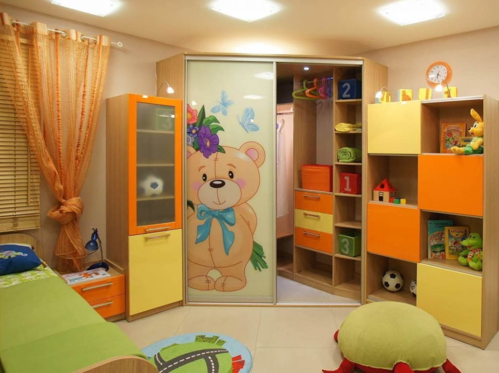 Armoire coulissante pour enfants