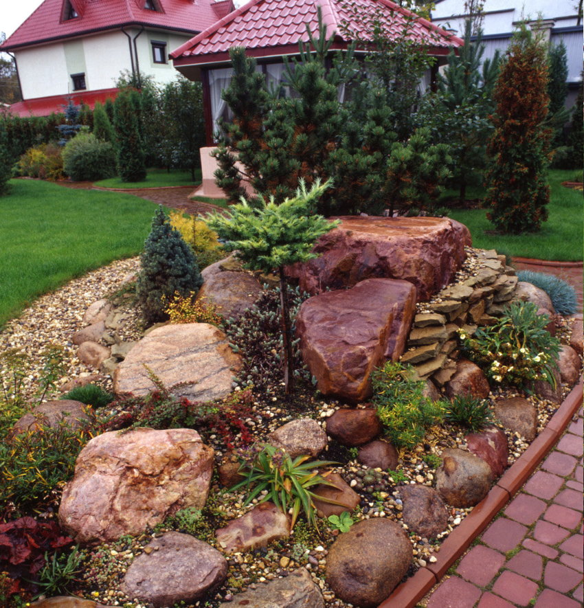 Petit jardin de rocaille au chalet