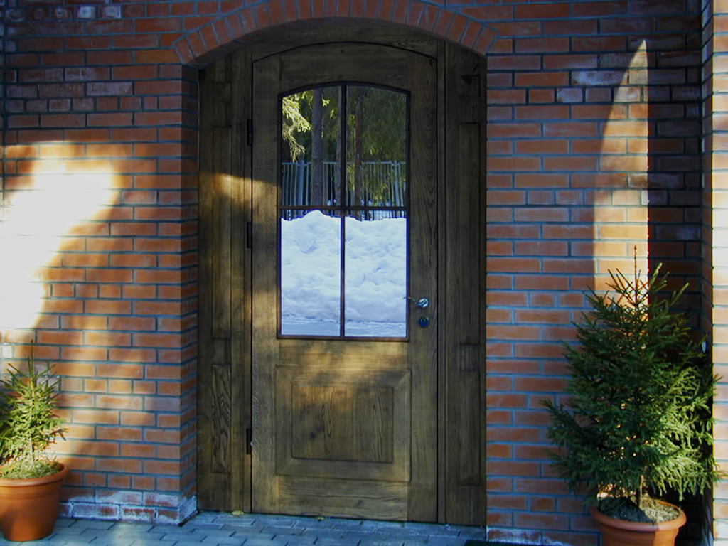 décor de porte d'entrée en bois