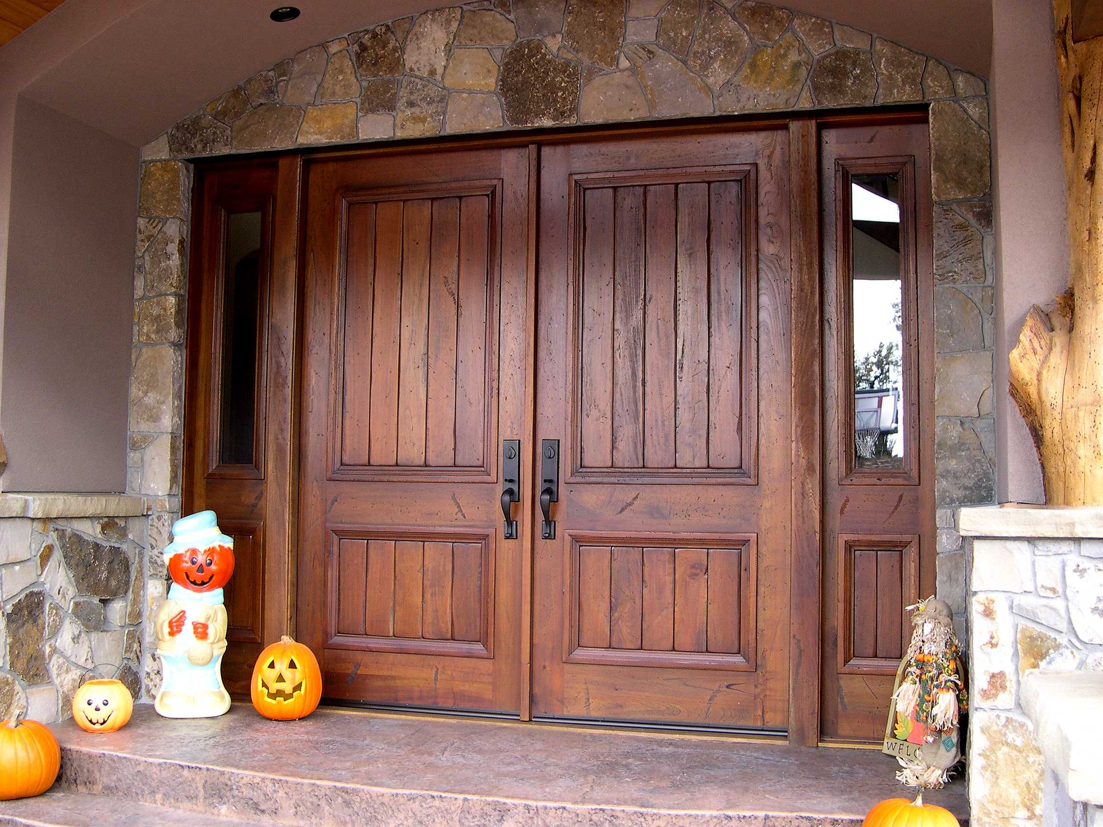 porte en bois à double entrée