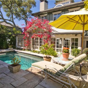 Recreation area in the backyard of a residential building