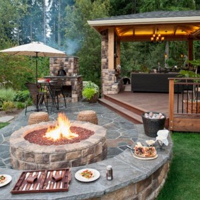 Terrasse extérieure avec parquet