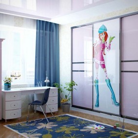 Armoire enfant avec impression photo sur les portes