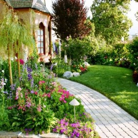 Cement pavers garden walkway