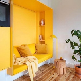 Couleur jaune comme accent lumineux