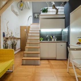 Appartement studio sur deux niveaux